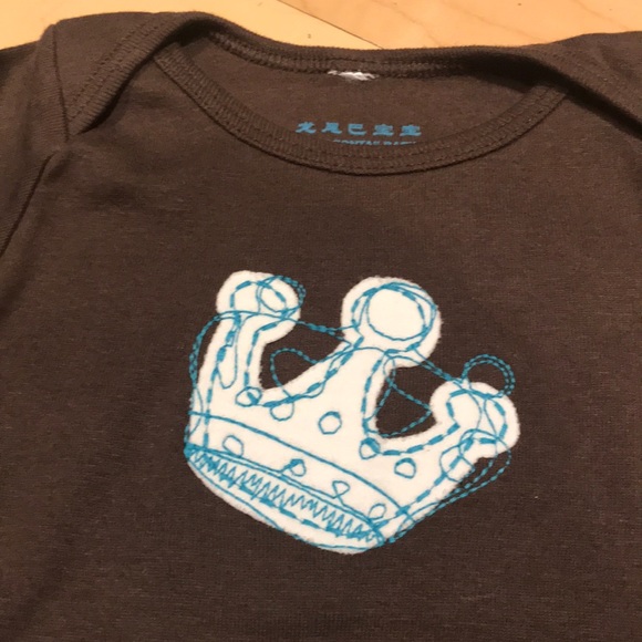 Crown tee - Picture 2 of 3